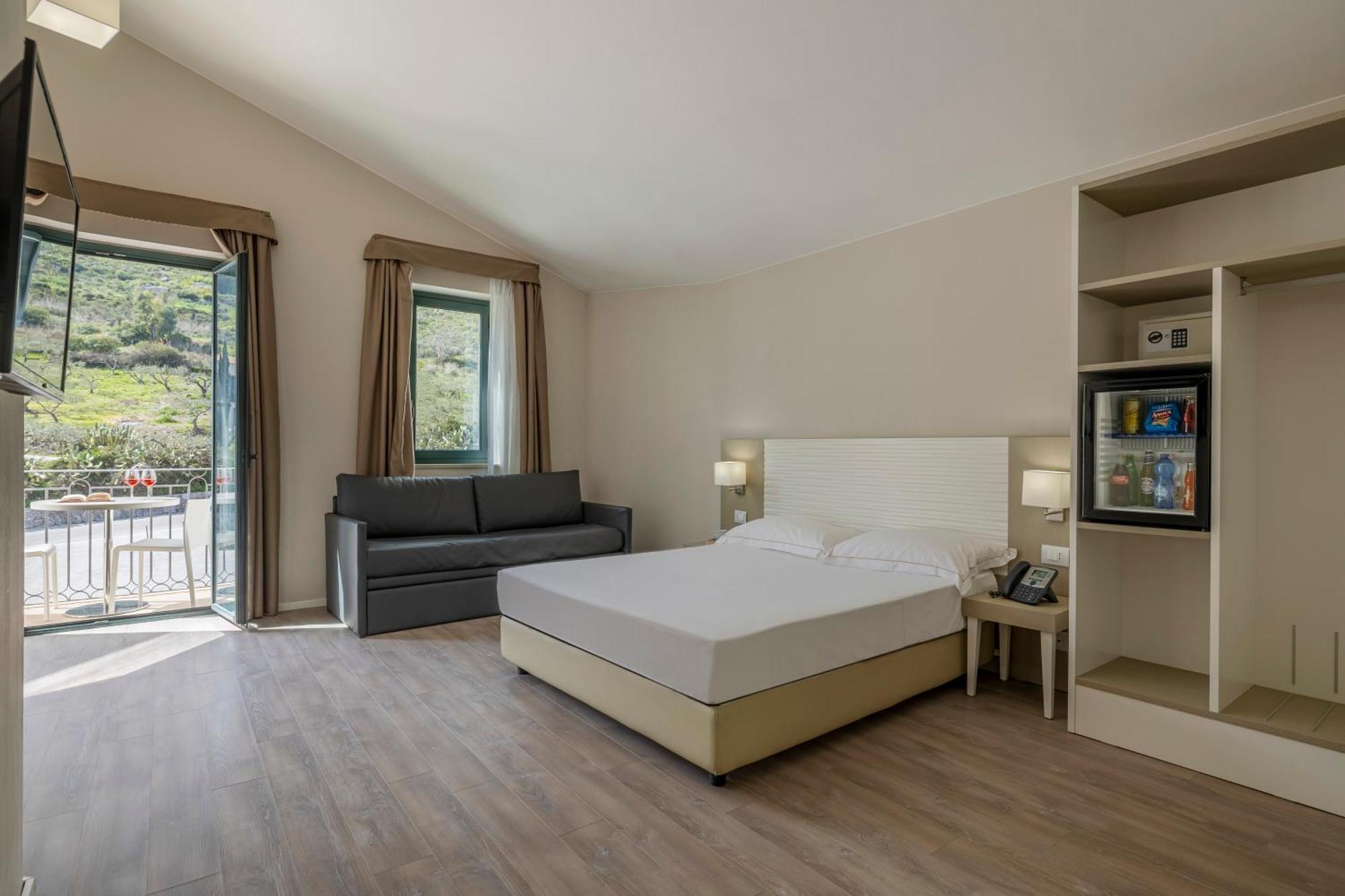 Hotel Venere Di Erice Resort & Spa วาลเดอรีส ภายนอก รูปภาพ