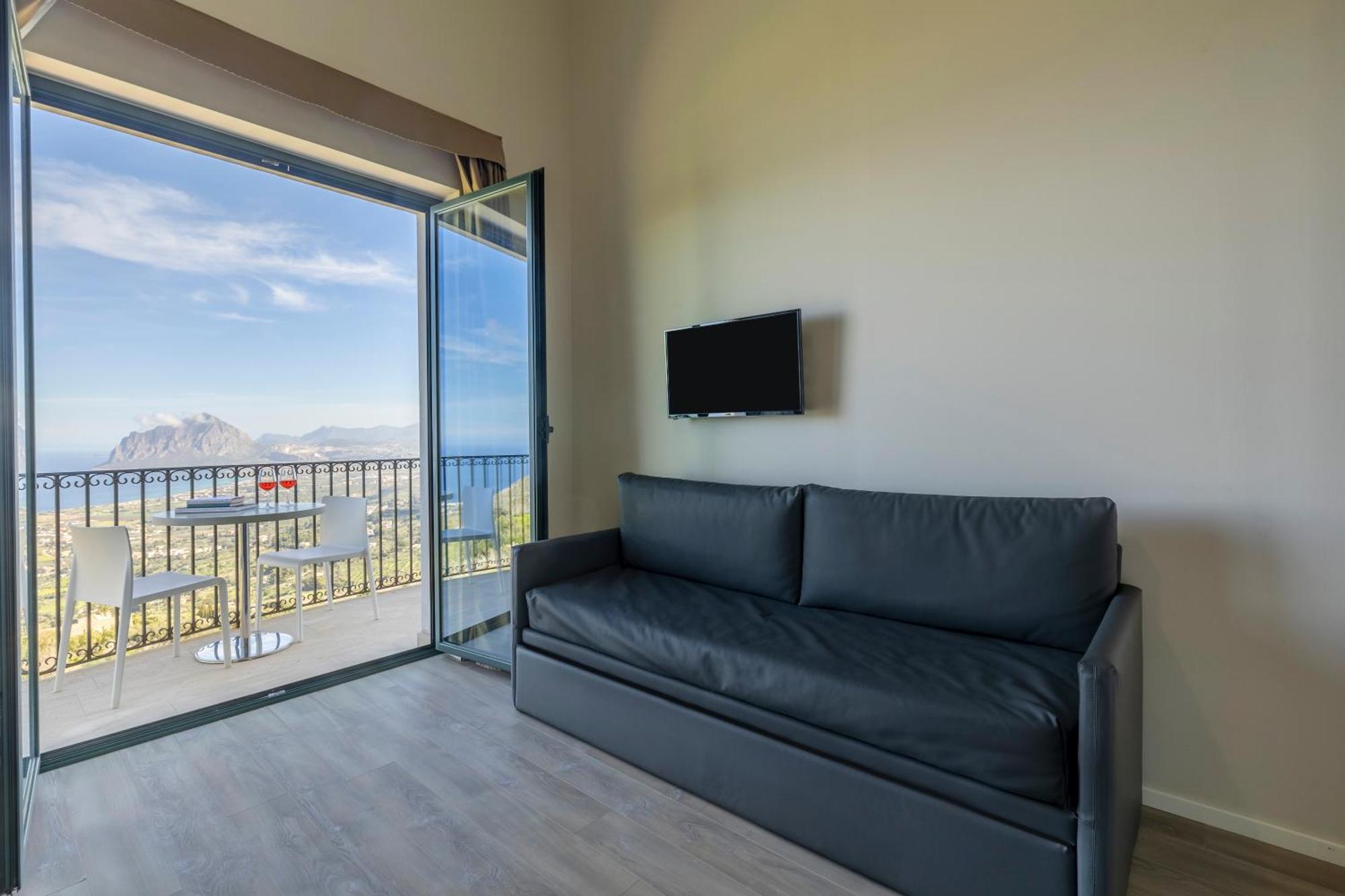 Hotel Venere Di Erice Resort & Spa วาลเดอรีส ภายนอก รูปภาพ