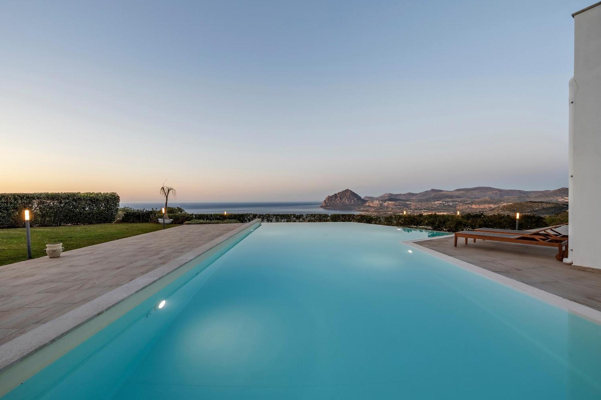 Hotel Venere Di Erice Resort & Spa วาลเดอรีส ภายนอก รูปภาพ