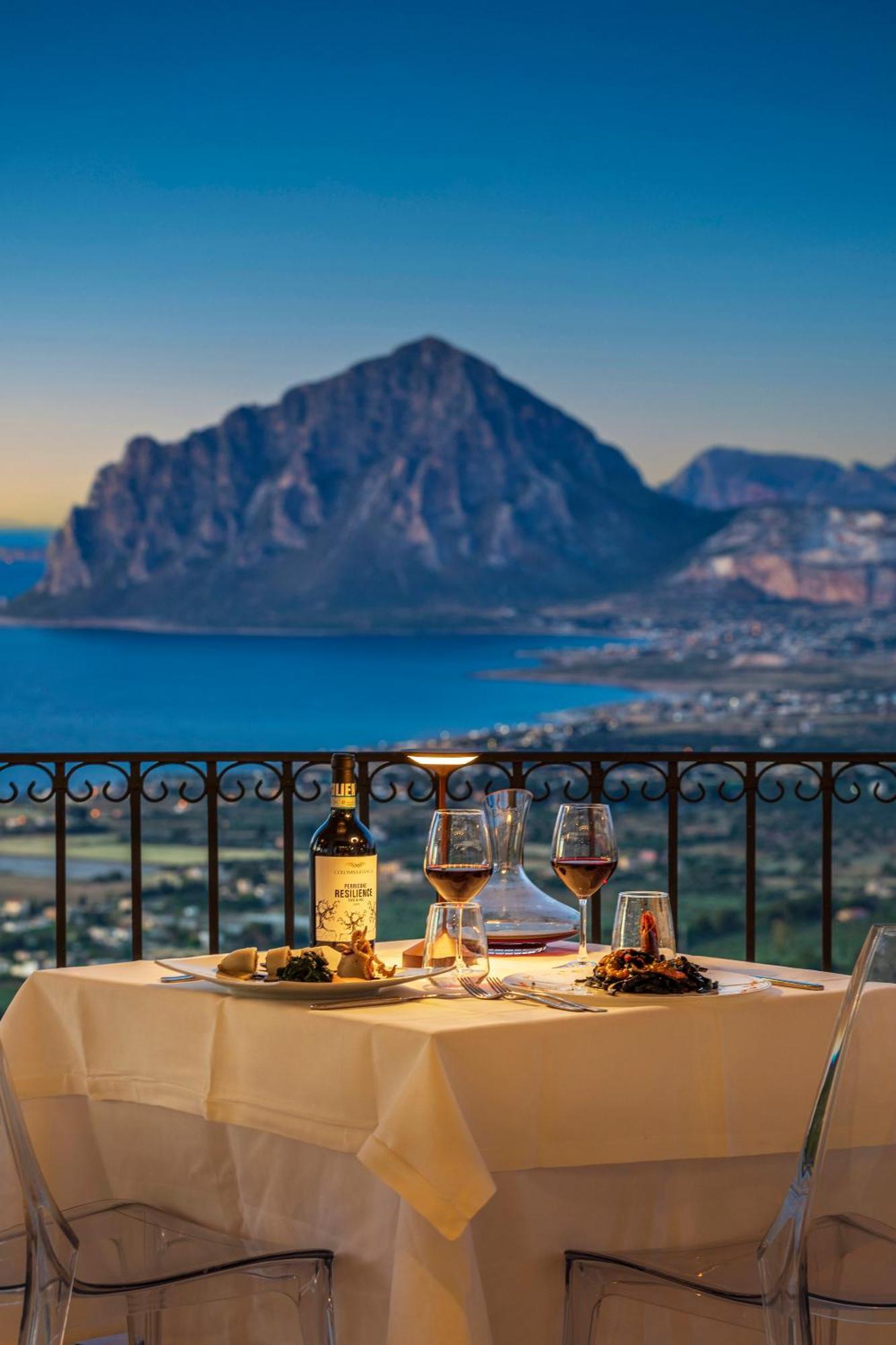 Hotel Venere Di Erice Resort & Spa วาลเดอรีส ภายนอก รูปภาพ