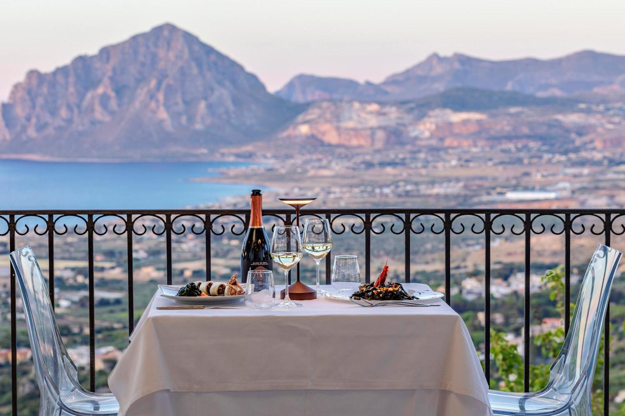 Hotel Venere Di Erice Resort & Spa วาลเดอรีส ภายนอก รูปภาพ