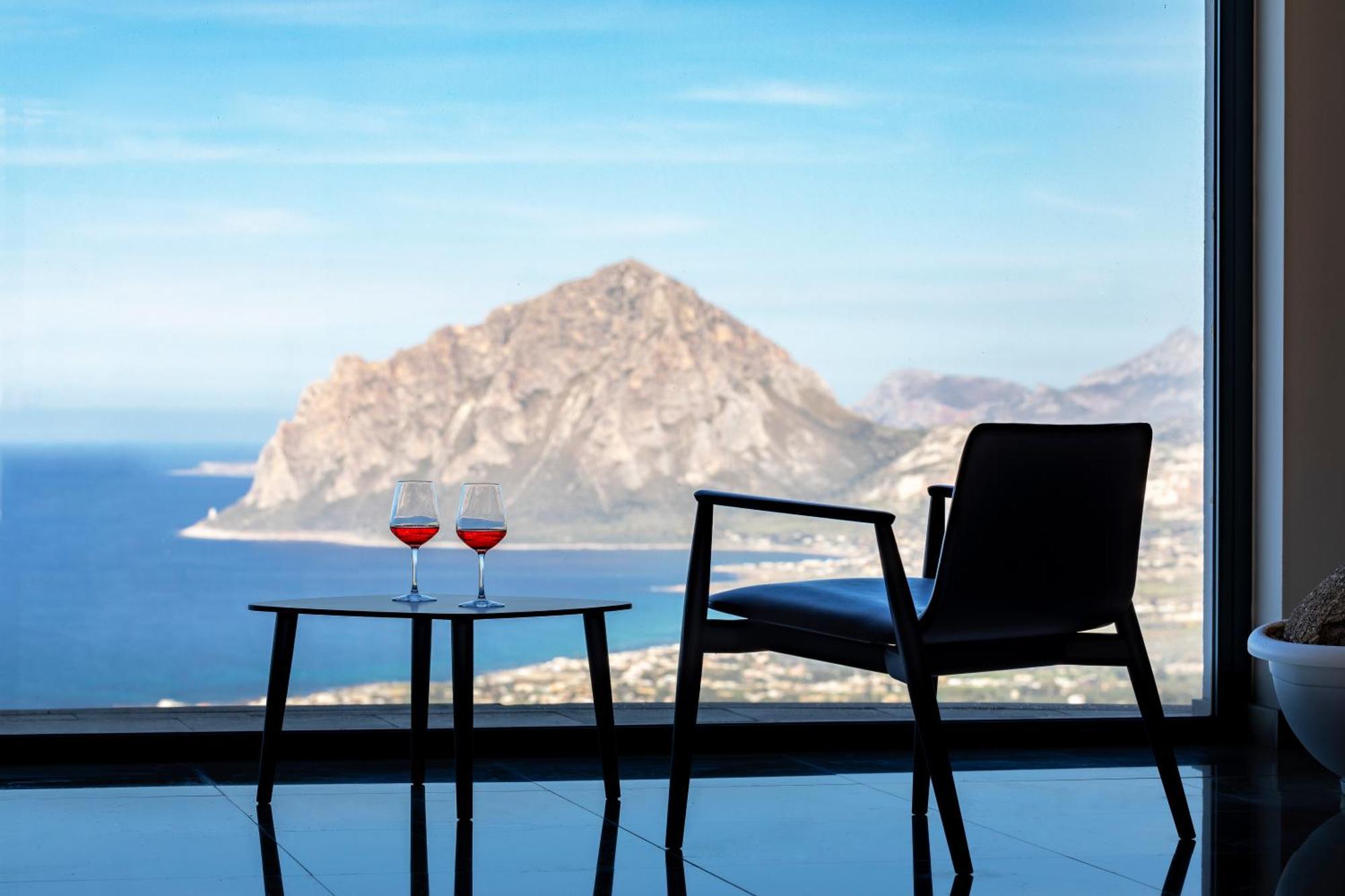 Hotel Venere Di Erice Resort & Spa วาลเดอรีส ภายนอก รูปภาพ