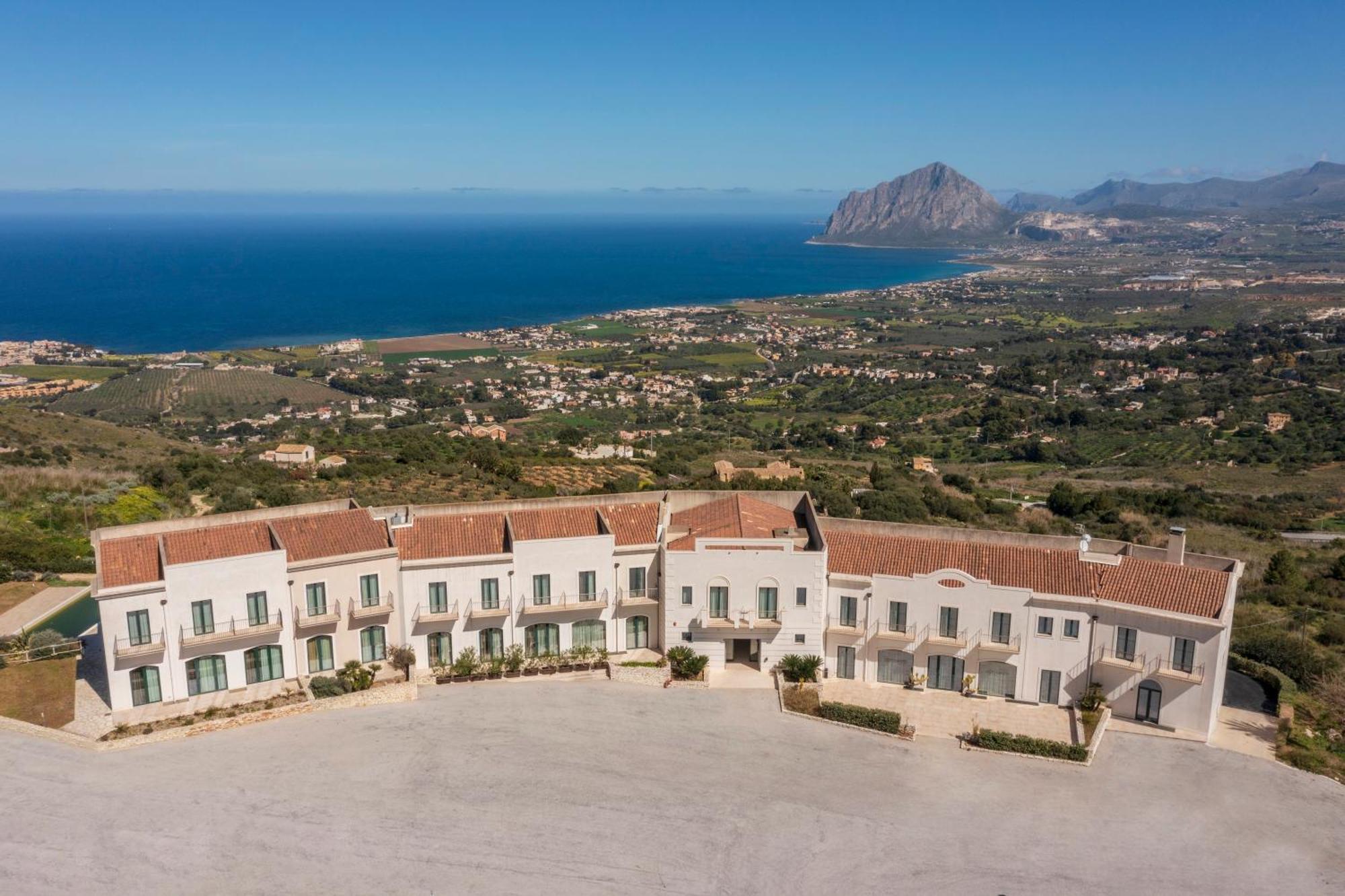 Hotel Venere Di Erice Resort & Spa วาลเดอรีส ภายนอก รูปภาพ